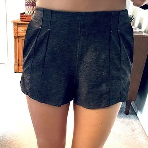 Lululemon - casual lightweight shorts